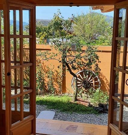 Bed and Breakfast Sieunjae Кёнджу Экстерьер фото
