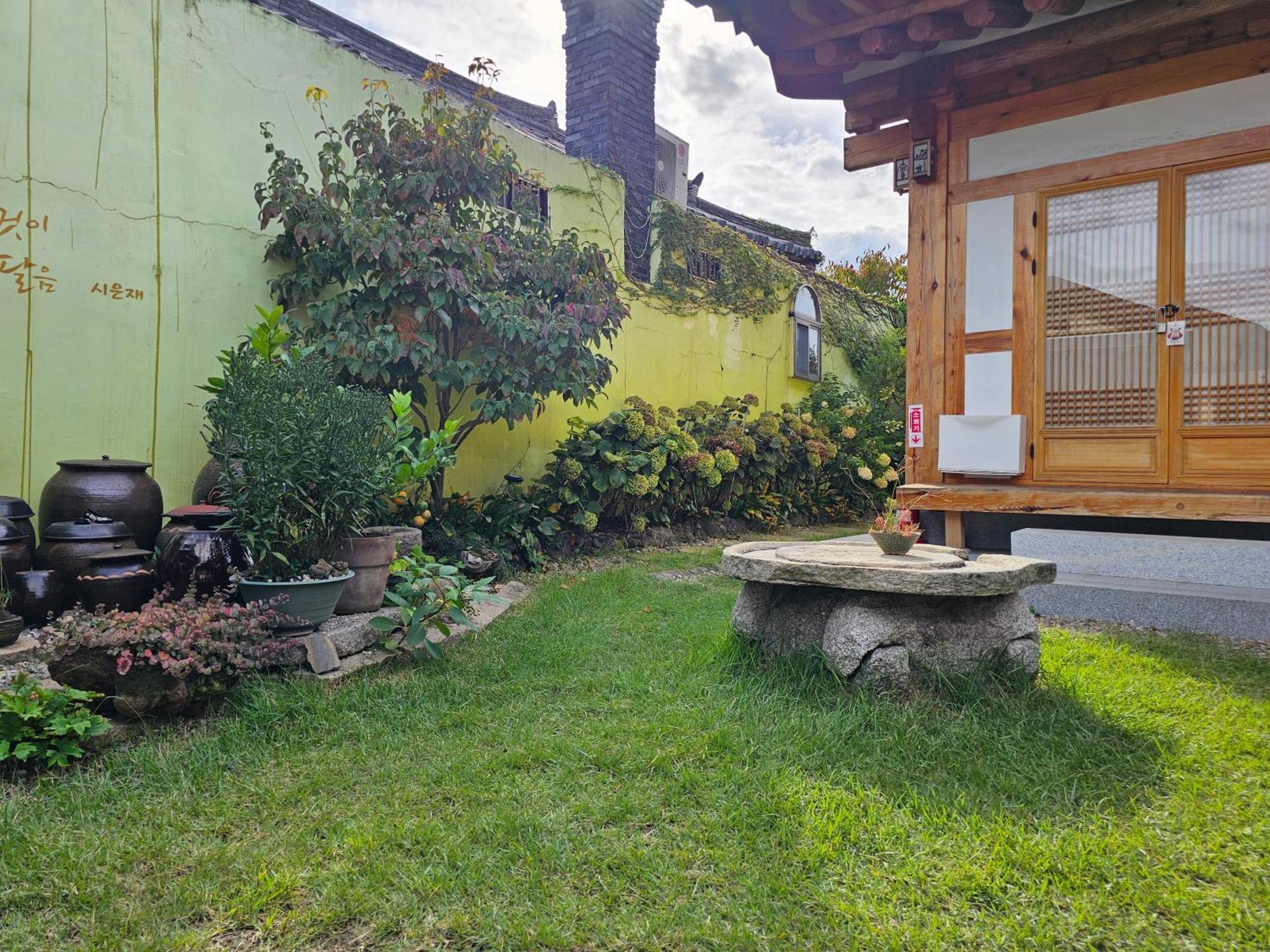 Bed and Breakfast Sieunjae Кёнджу Экстерьер фото